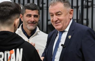 De-asta a izbucnit Coman! » Tensiune în vestiarul lui FC Argeș, primarul cere ajutorul: „Câtă dreptate are Dani!”