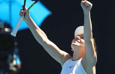 SIMONA HALEP - YULIA PUTINTSEVA 6-1, 6-4 // VIDEO Simona și secretul succesului de la Australian Open: „Înainte eram obsedată, acum m-am schimbat”