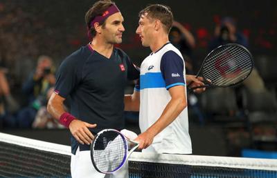 VIDEO Reacție vehementă după victoria lui Federer cu Millman » Fostul antrenor al Mariei Sharapova atacă: „E regulamentar să facă asta în tenis?!”