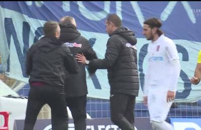 CFR CLUJ - EMELEC 3-2 // VIDEO Dan Petrescu a vrut să scoată echipa de pe teren: „Aveam dubii cu arbitrii, să nu facă ce făceau în alte cantonamente”