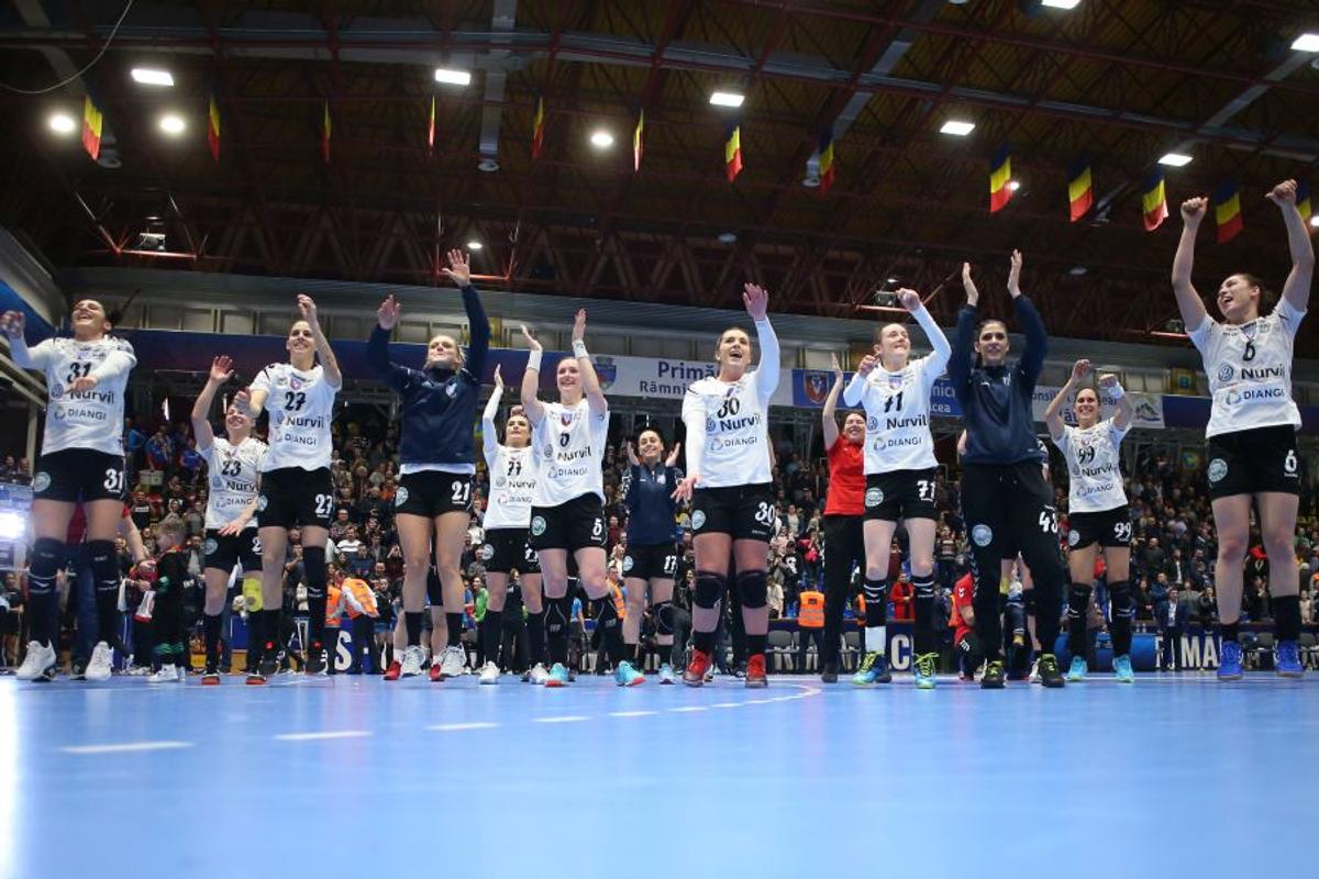 SCM RM. VÂLCEA - KRIM LJUBLJANA 31-16 // FOTO Ca un tăvălug! Campioana României, debut entuziasmant în grupele principale