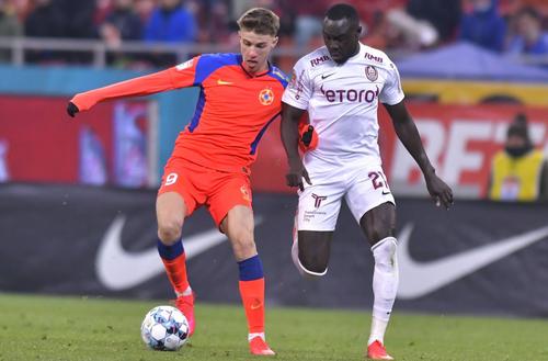 Mihai Stoica, managerul general de la FCSB, crede că Octavian Popescu (19 ani), autorul unui eurogol în meciul cu CFR Cluj, scor final 3-3, ar juca titular la Barcelona.