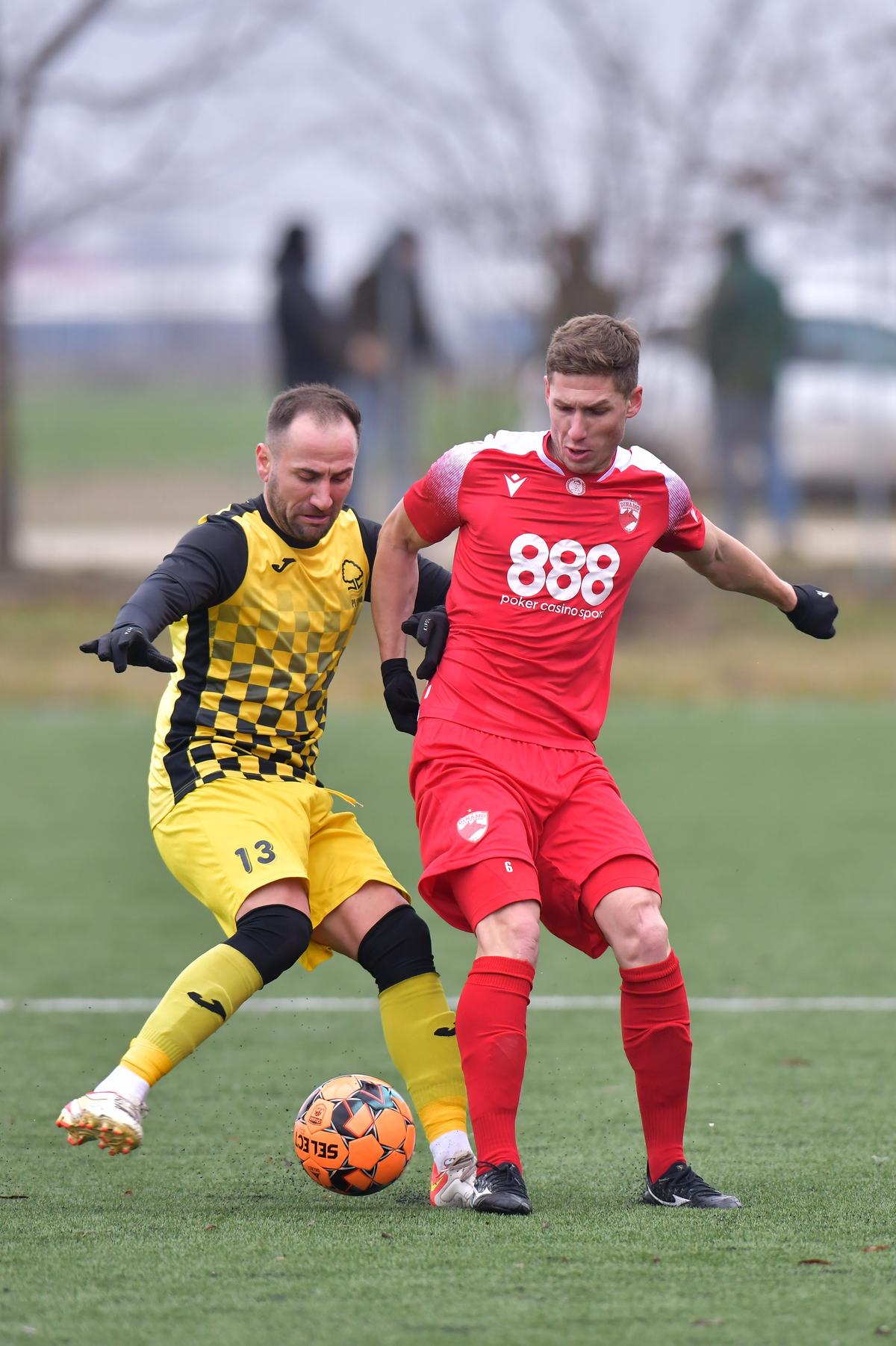 Dinamo - CSO Plopeni 1-1 » Roș-albii, aproape de un eșec în fața unei echipe din Liga 3: au egalat în prelungiri! + Un „câine”, accidentat grav: „Nu mai pot să calc!”