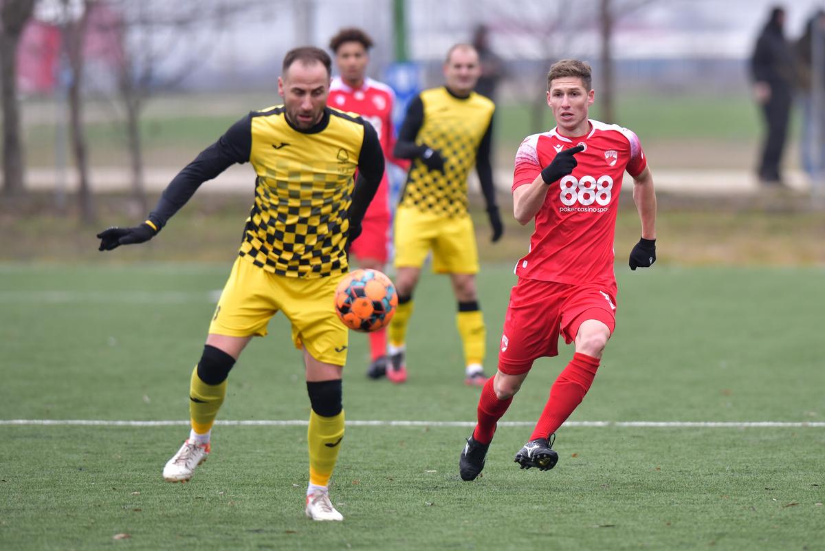 Dinamo - CSO Plopeni, amical la Buftea