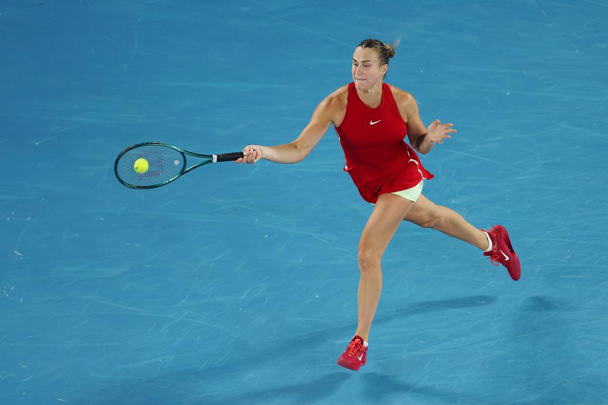 Aryna Sabalenka este prima finalistă de la Australian Open după ce a învins-o într-un meci intens pe Coco Gauff
