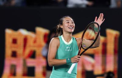 Curg reacțiile după ce Qinwen Zheng s-a calificat în prima finală de Mare Șlem: „Este o poveste fantastică la acest Australian Open”