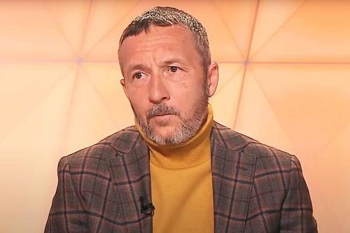 Mihai Stoica, Presedintele Consiliului Administrativ de la FCSB, a declarat că extrema dreaptă David Miculescu (22 de ani) ar putea juca pe postul de atacant central la FCSB.