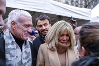 Dialog amuzant între Deschamps și Prima Doamnă a Franței: „Didier, de ce nu-l iei în echipă pe Ito?”. Selecționerul: „Pentru că e japonez!”