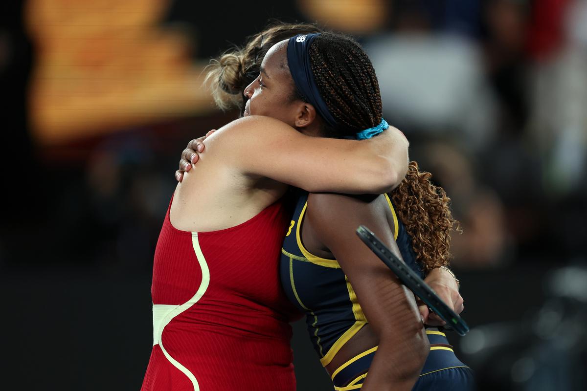 Aryna Sabalenka este prima finalistă de la Australian Open după ce a învins-o într-un meci intens pe Coco Gauff
