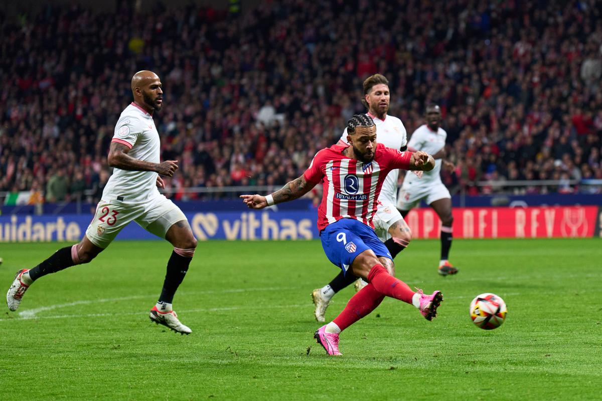 Horațiu Moldovan, rezervă în meciul Atletico Madrid - Sevilla, din Cupa Regelui Spaniei