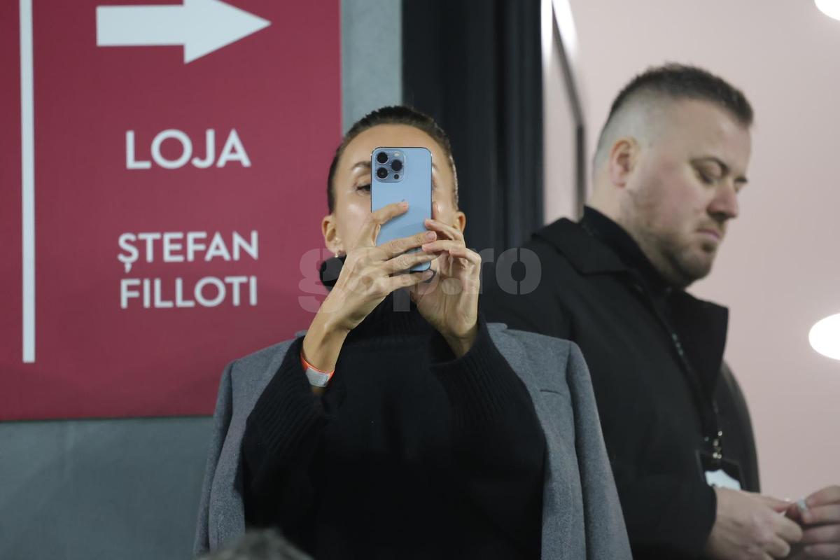 Iulia și Răzvan Raț, la Rapid - Universitatea Craiova