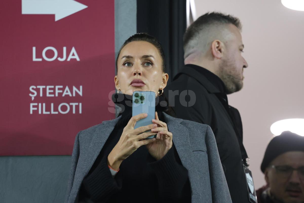 Iulia și Răzvan Raț, la Rapid - Universitatea Craiova