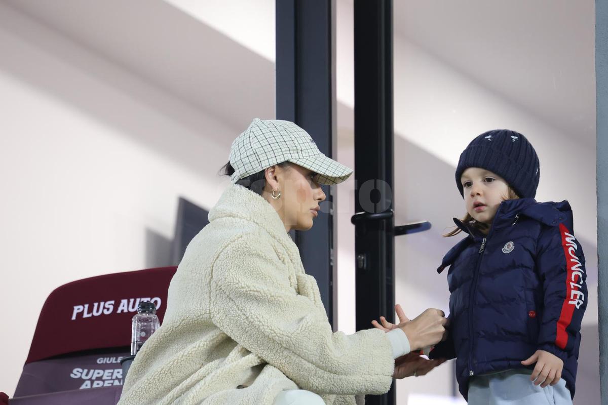 Cu două săptămâni înainte de plecarea în Asia Express cu Tamaș, Alexa a venit cu soția la Rapid - Universitatea Craiova » Imaginile surprinse în Giulești