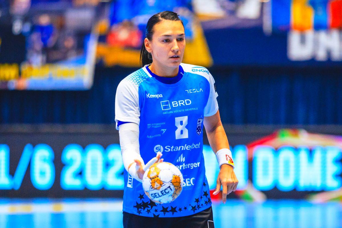 Senzațional modul în care danezii o tratează pe Cristina Neagu, înainte de NFH - CSM București » A luat cuvântul și Helle Thomsen: „Veniți la sală!”