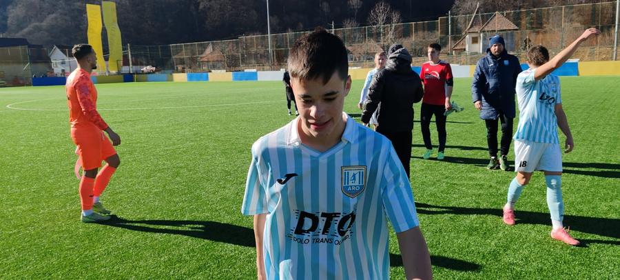 Andi Cosma debut cu gol la ARO Câmpulung/ Foto: Aro Câmpulung Un copil de 13 ani a debutat la echipa din România » Elevul de clasa a 7-a și marcat