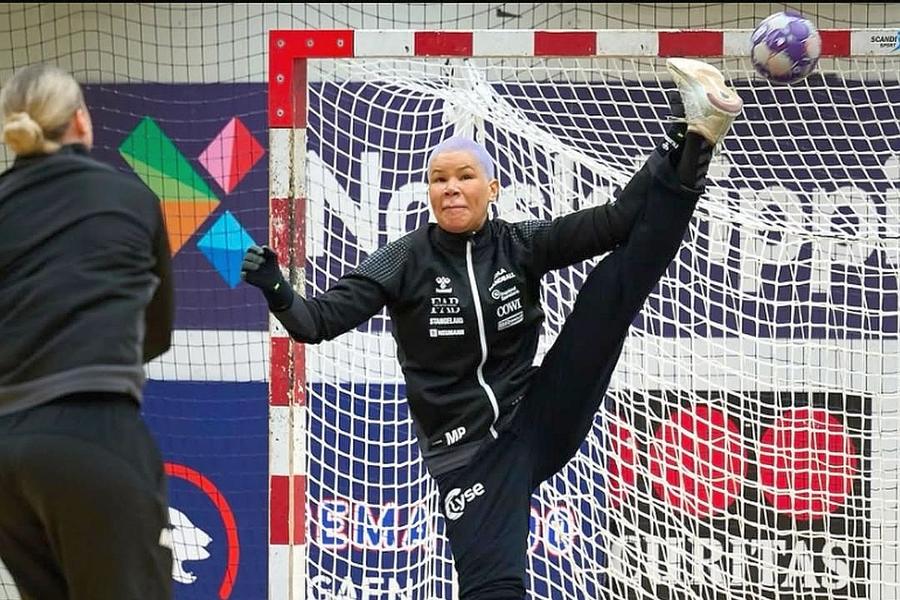 Mayssa Pessoa, fosta handbalistă de la CSM București. Foto: Instagram La 5 luni de la retragere, Cristina Neagu e acuzată de fosta câștigătoare a Ligii Campionilor cu CSM București: „Nu a fost bună pentru echipă”