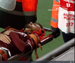 Clipe de panică în Giulești: titularul Rapidului a părăsit terenul pe targă, cu guler cervical