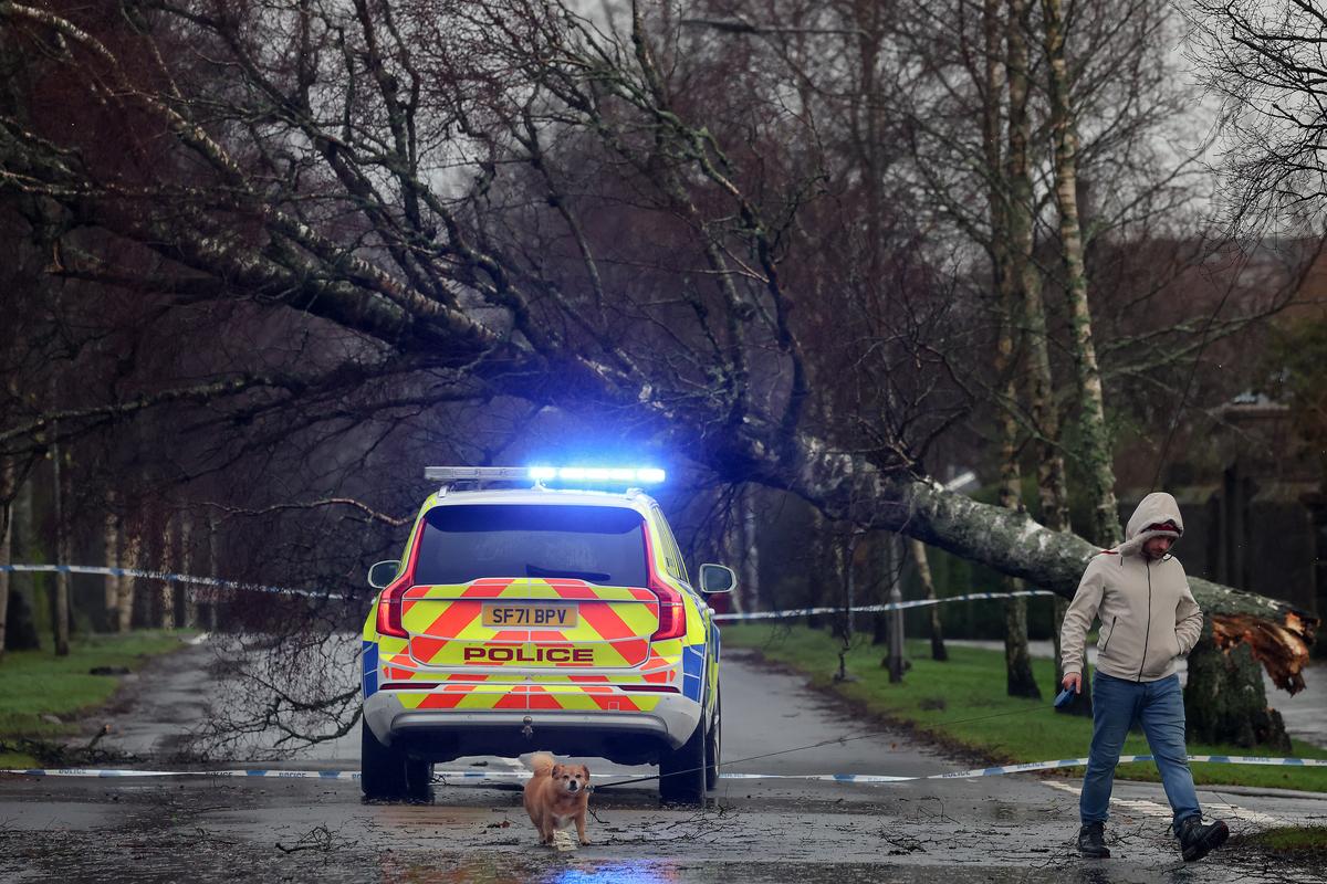 Furtuna Eowyn face ravagii în Marea Britanie! Arenele din Glasgow, serios afectate