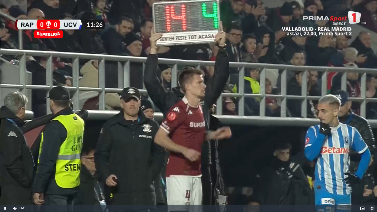Jakub Hromada a părăsit terenul pe targă