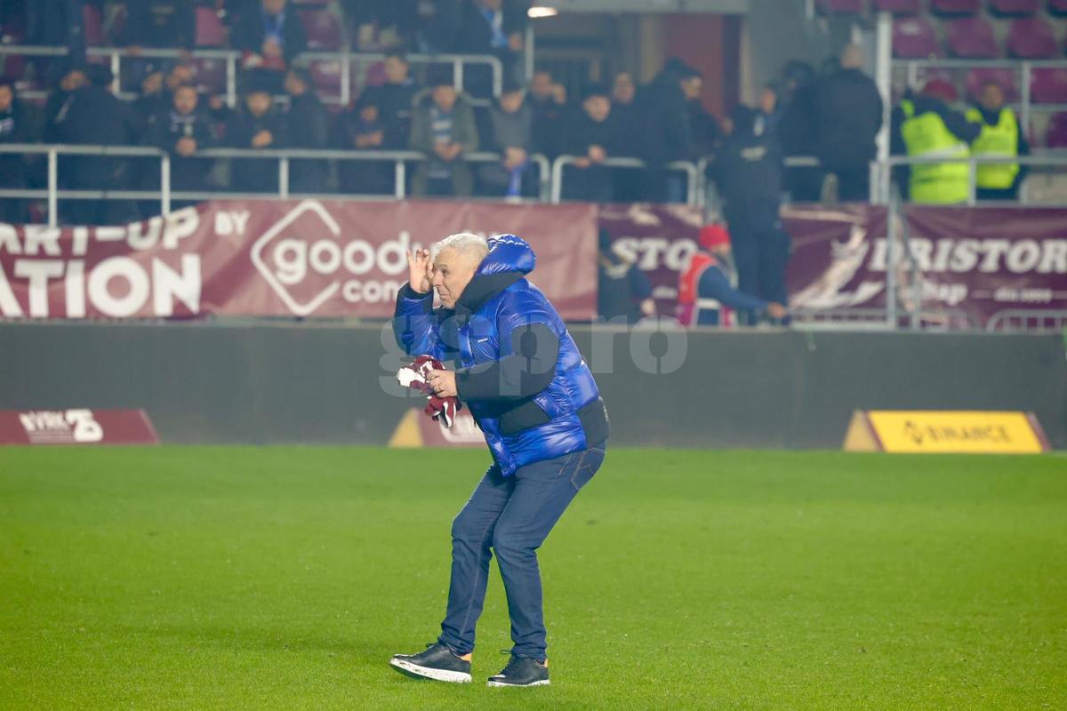 Marius Șumudică l-a lăudat după Rapid - Craiova: „Senzațional, vreau să-l felicit” + Un jucător dat afară: „Pleacă”