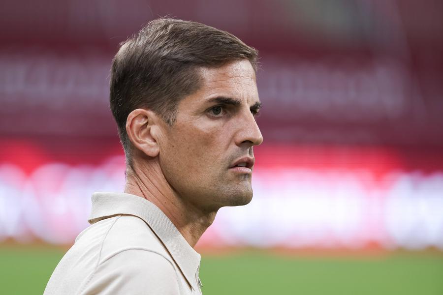 Robert Moreno (48 de ani), fostul selecționer al Spaniei, a fost dat afară de la clubul rus FC Soci pentru că s-a bazat excesiv pe ChatGPT // foto: Imago Aiuritor! Fostul selecționer, DEMIS după ce și-a obligat echipa să stea trează 28 de ore la sfatul ChatGPT
