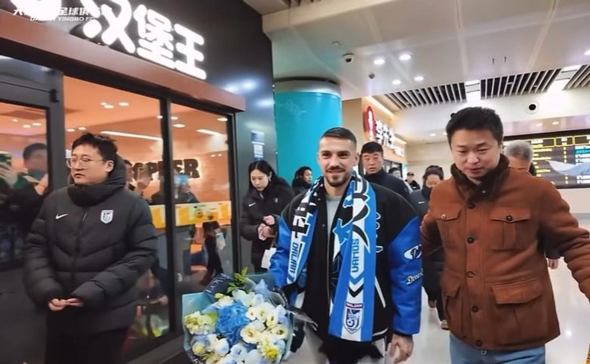 „The Romanian King” » Primit ca un superstar la noua echipă