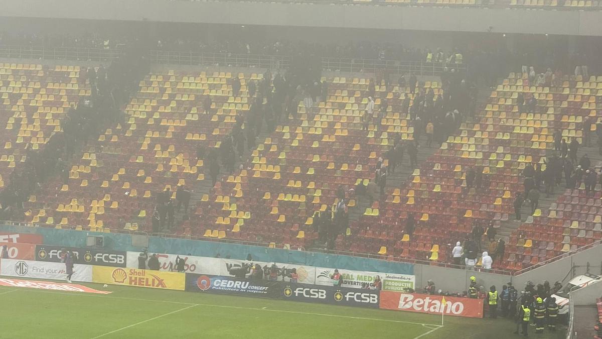 Peluza Nord FCSB fierbe! » Cine a intervenit și i-a oprit pe ultrași să nu le vandalizeze mașinile jucătorilor: „Vă credeți vedete. Prea multă aroganță”