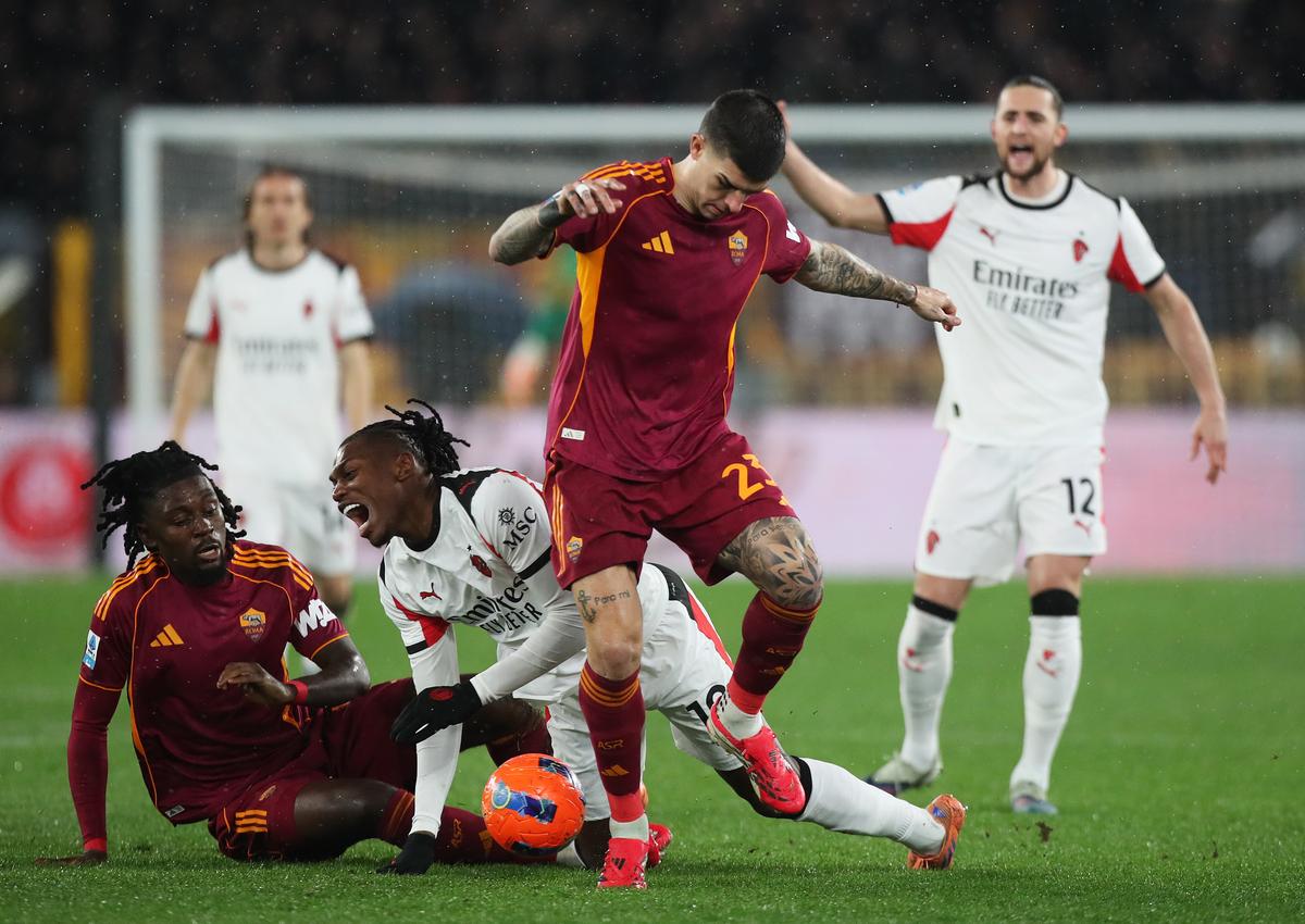AS Roma - AC Milan 1-1 » Rezultat excelent pentru Cristi Chivu, care se desprinde în fruntea clasamentului din Serie A