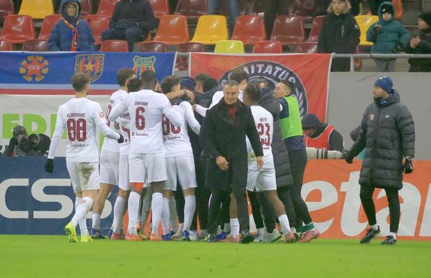 Nu s-a mai cenzurat! Cum a fost surprins Daniel Pancu, imediat după golul 4 din FCSB - CFR