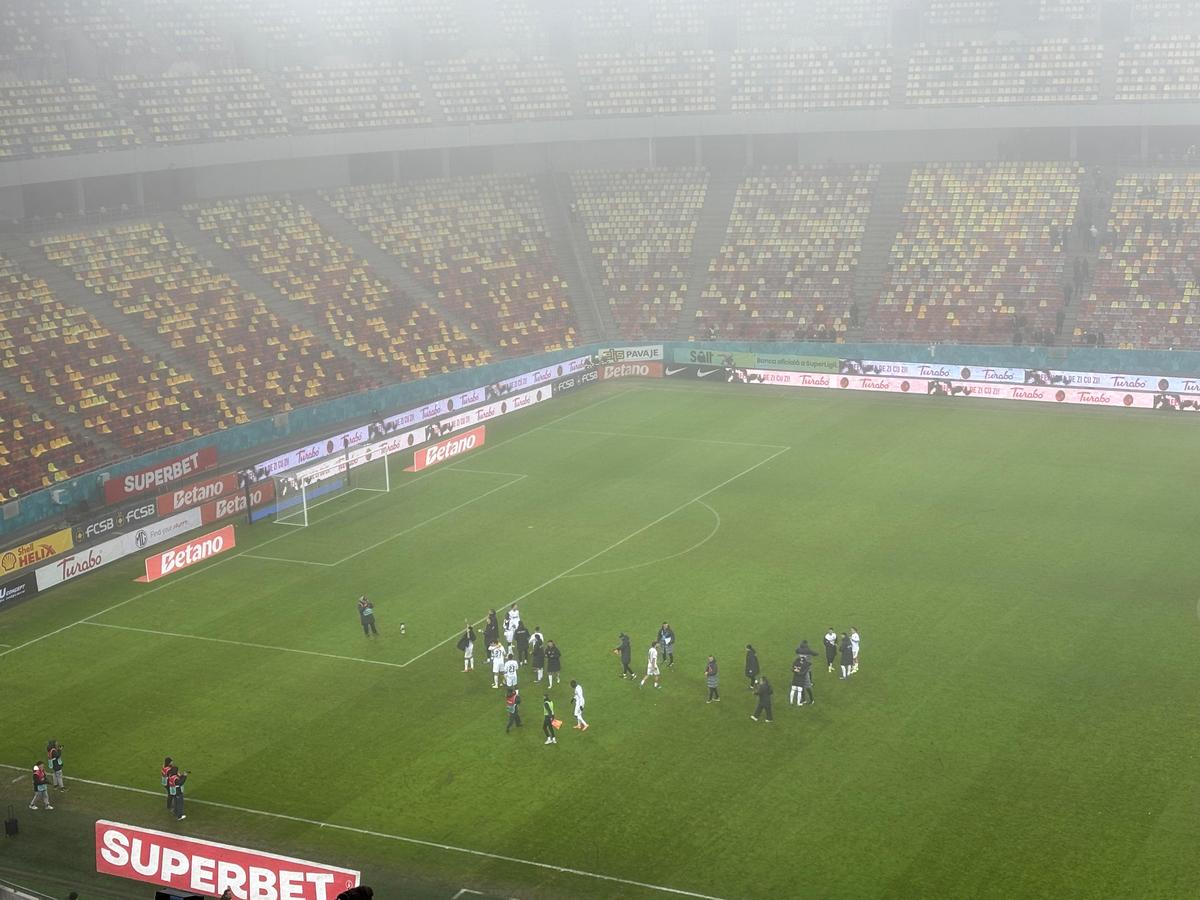 Peluza Nord FCSB fierbe! » Cine a intervenit și i-a oprit pe ultrași să nu le vandalizeze mașinile jucătorilor: „Vă credeți vedete. Prea multă aroganță”