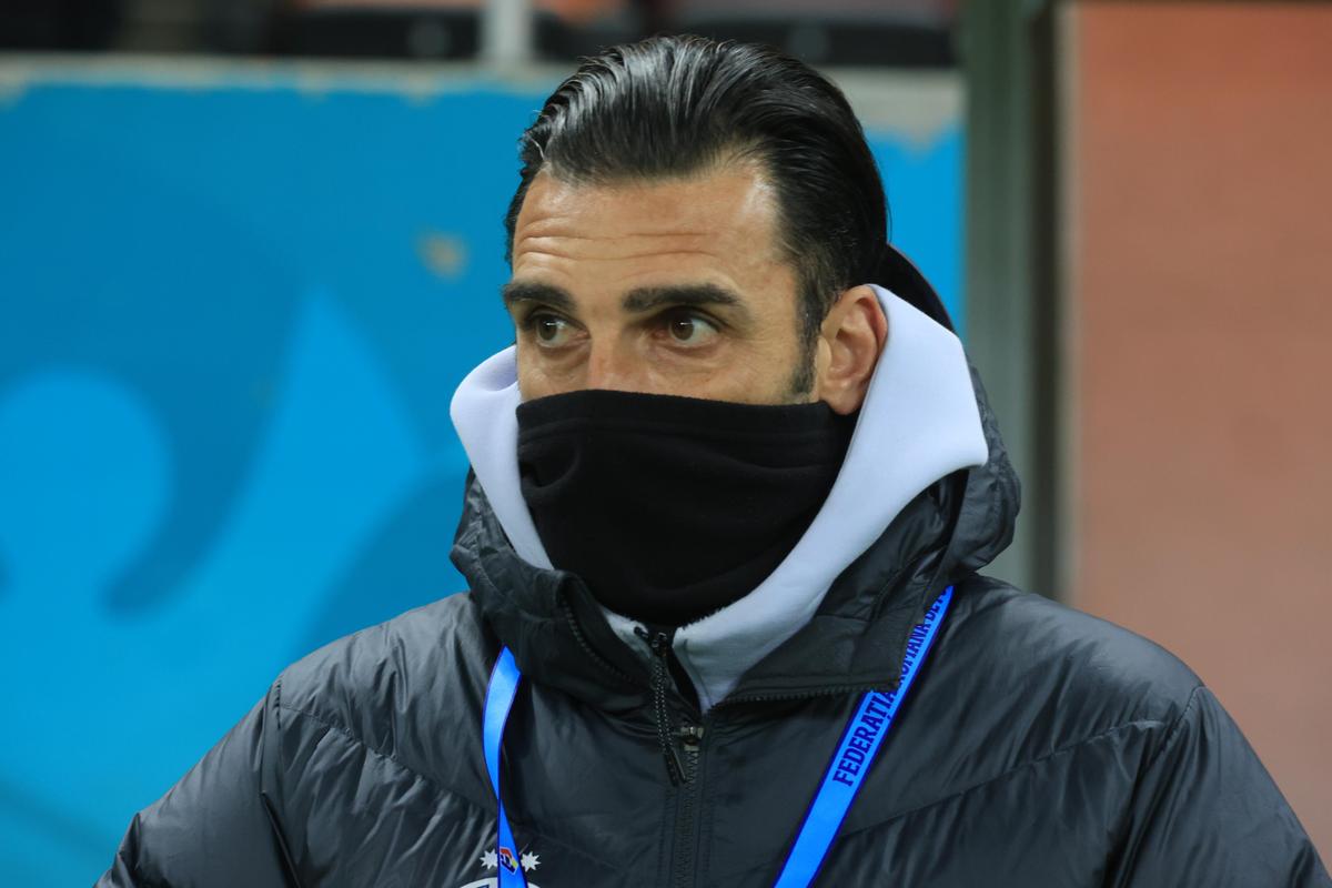 „Plecarea lui Charalambous nu e o soluție” » Fostul antrenor de la FCSB crede în calificarea roș-albaștrilor în play-off: „Pot câștiga toate meciurile”