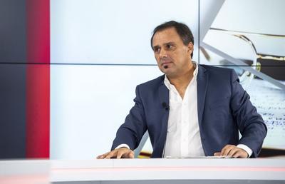 FCSB. Basarab Panduru îi distruge pe roș-albaștri: „Punem psiholog la toți slabii? Ei nu știu să dea cu piciorul în minge!”