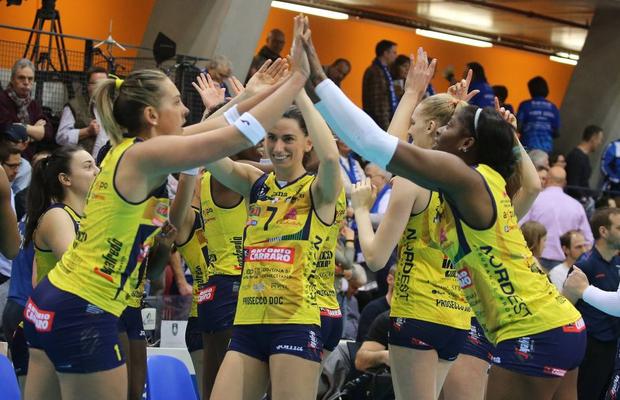Recordul incredibil stabilit de o echipă de volei din Italia în sportul mondial!