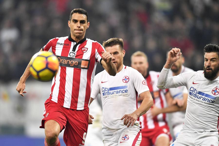 Ivan Pesic, în tricoul lui Dinamo / FOTO: Imago-Images Fostul fotbalist al lui Dinamo a reziliat în Liga 2 și își negociază revenirea în Superliga