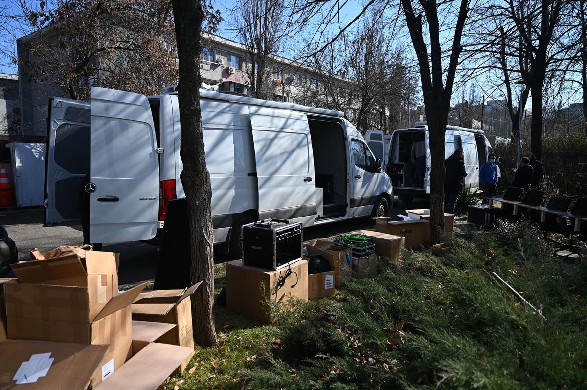 Au mai rămas 4 luni până la primul meci cu VAR din România » Poftiți în Mercedes! GSP a vizitat astăzi studioul unde vor fi analizate fazele