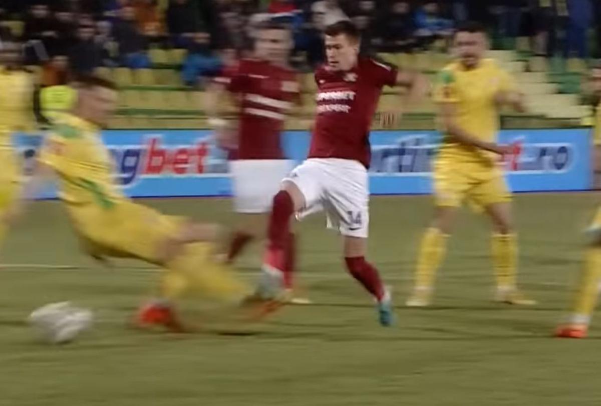 Feșnic, penalty-uri nedate în Mioveni - Rapid