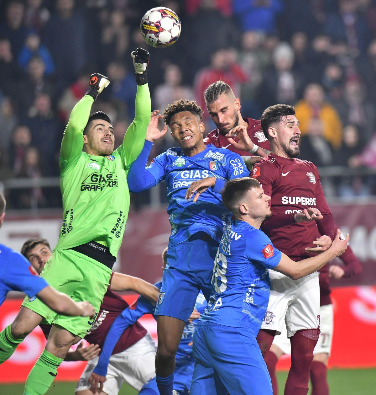 Pe cine a remarcat Mutu după Rapid - Chindia 2-0: „De asta e apreciat și de fani!”