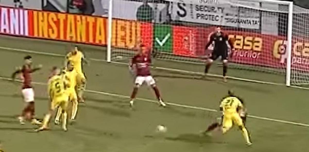 Feșnic, penalty-uri nedate în Mioveni - Rapid