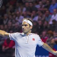 Spelndoare și eleganță. Roger Federer, executând reverul cu o mână / Sursă foto: Imago Images