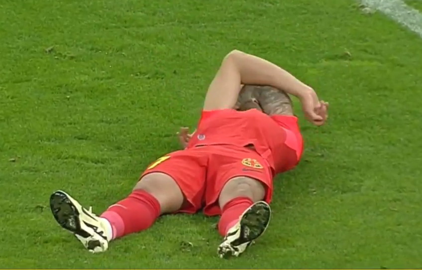 Florinel Coman (25 de ani) i-a speriat pe cei de la FCSB în minutul 59 al partidei cu Botoșani, scor 3-2, din etapa #27 a Superligii, acuzând o accidentare. Foto: captură Digi Sport