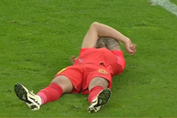 Panică la FCSB » Florinel Coman s-a întins pe gazon și a făcut semn spre bancă