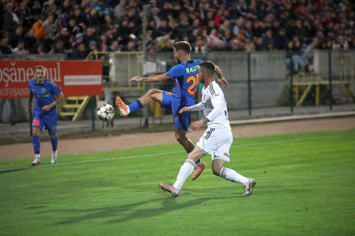 FCSB - FC Botoșani, în etapa #27 din Superliga, va fi arbitrat de Cătălin Buși, 43 de ani. Pentru „centralul” din Râmnicu-Vâlcea va fi doar al treilea meci în Liga 1 în acest sezon.