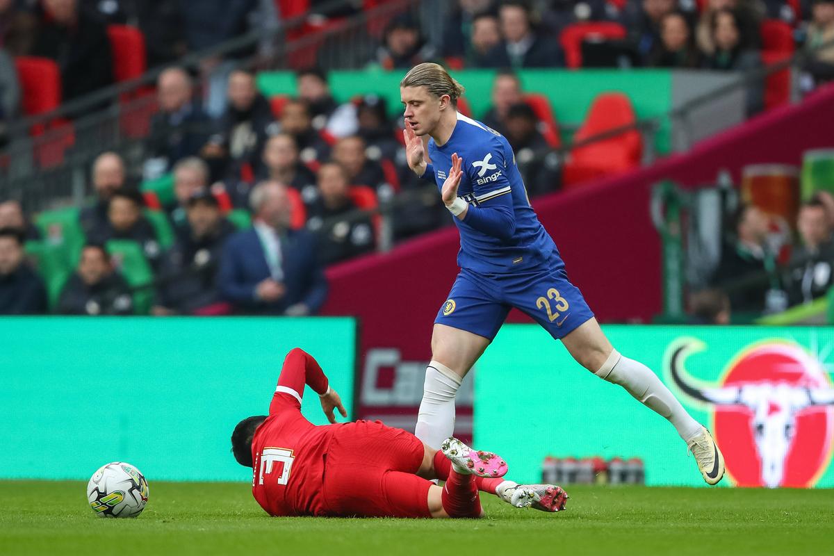 „Grădinița” lui Klopp și „profesorul” Van Dijk îi aduc lui Liverpool trofeul Cupei Ligii Angliei » Încă un sezon ratat pentru Chelsea!