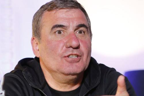 Gică Hagi (59 de ani) i-a luat apărarea lui Dorinel Munteanu (55 de ani), după ce antrenorul Oțelului a fost criticat pentru metodele de pregătire fizică pe care le folosește. foto: Cristi Preda