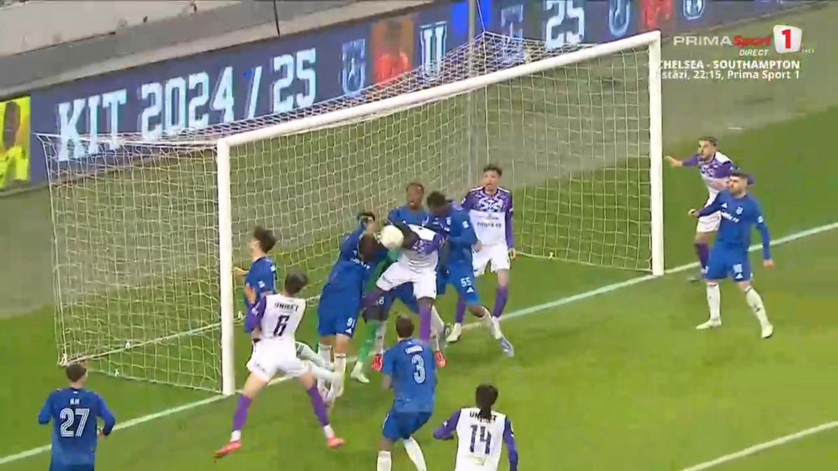 Penalty comis în FCU Craiova - FC Argeș