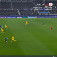 Ramy Bensebaini l-a umplut de sânge pe Lazar Samardzic în Atalanta - Borussia Dortmund // FOTO: captură Prima Sport