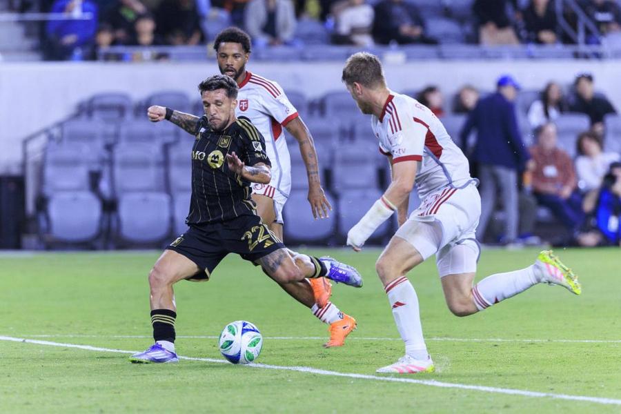 Băluță, evoluând pentru LAFC Ei sunt campionii „failurilor”! » Singurul jucător în privința căruia Gigi Becali s-a înșelat