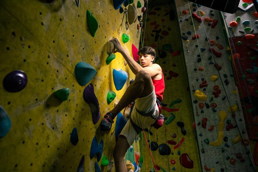 Primul român la vârful escaladei mondiale are 20 de ani: „Sportul m-a disciplinat și m-a făcut să fiu ceea ce sunt astăzi”