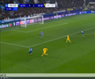 Ramy Bensebaini l-a umplut de sânge pe Lazar Samardzic în Atalanta - Borussia Dortmund // FOTO: captură Prima Sport