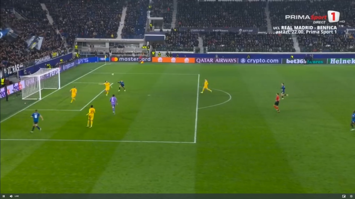 Ramy Bensebaini l-a umplut de sânge pe Lazar Samardzic în Atalanta - Borussia Dortmund